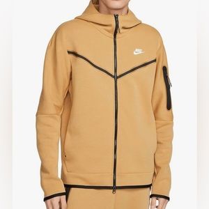 NWT Nike Men’s Sportswear Elemental Gold/Sail Tech Fleece Full-Zip Hoodie